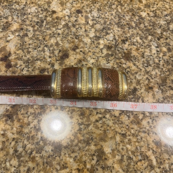 Vintage ‘80’s Leather Shop Genuine Snakeskin Belt Gold Statement Buckle S/M - Picture 6 of 10